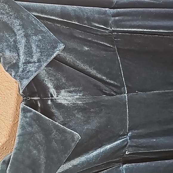 Lane Bryant Green Velvet Midi length Dress - Picture 6 of 8